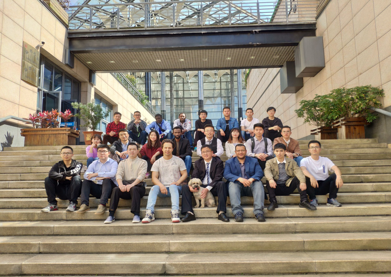 麻豆社
先进电力技术(国际)研究中心1